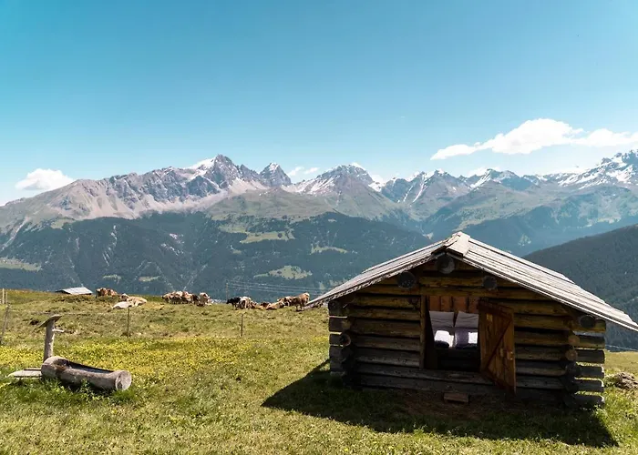 Tgamon Somtgant Mit Glasdach Konukevi 3*