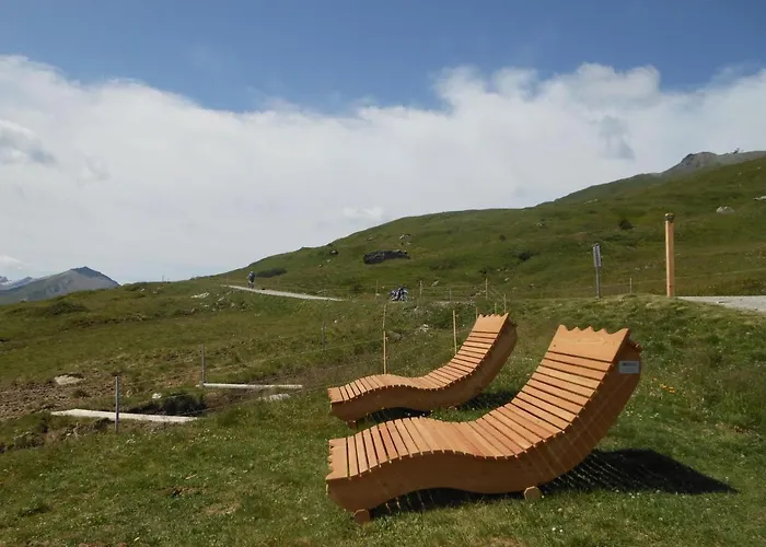 Tgamon Somtgant Mit Glasdach Malmigiuer